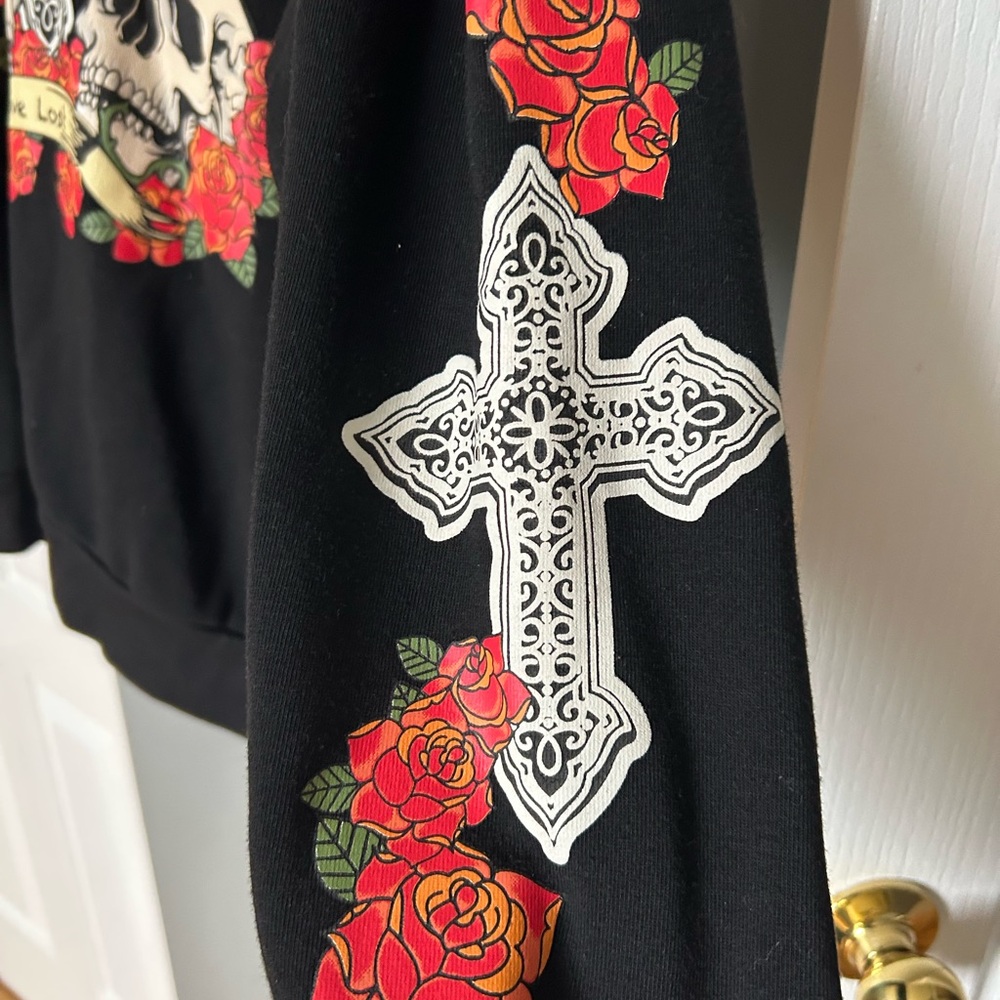Rue21 Black Sweatshirt with Red Rose and Skull Design - Picture 4 of 4